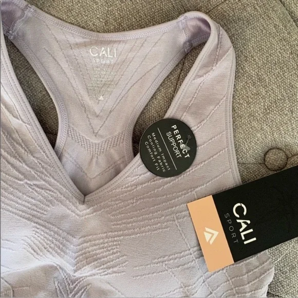 Cali Sport Lavender Racerback Women’s Sports Bra✨ - Picture 3 of 3
